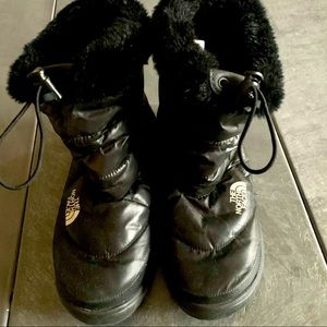 The North Face Thermoball Micro-
Baffle Snow Bootie